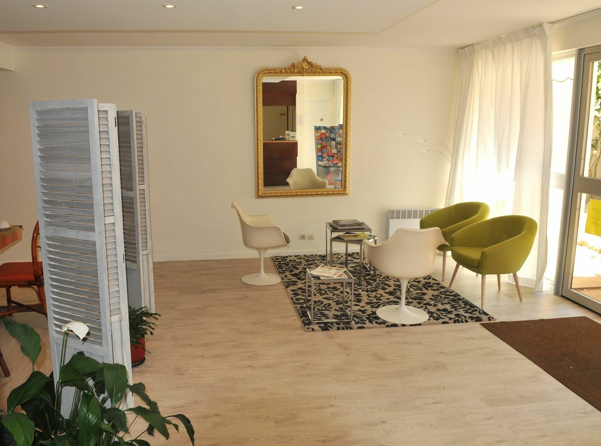 Hotel Le Galoubet Villeneuve-Loubet Ngoại thất bức ảnh